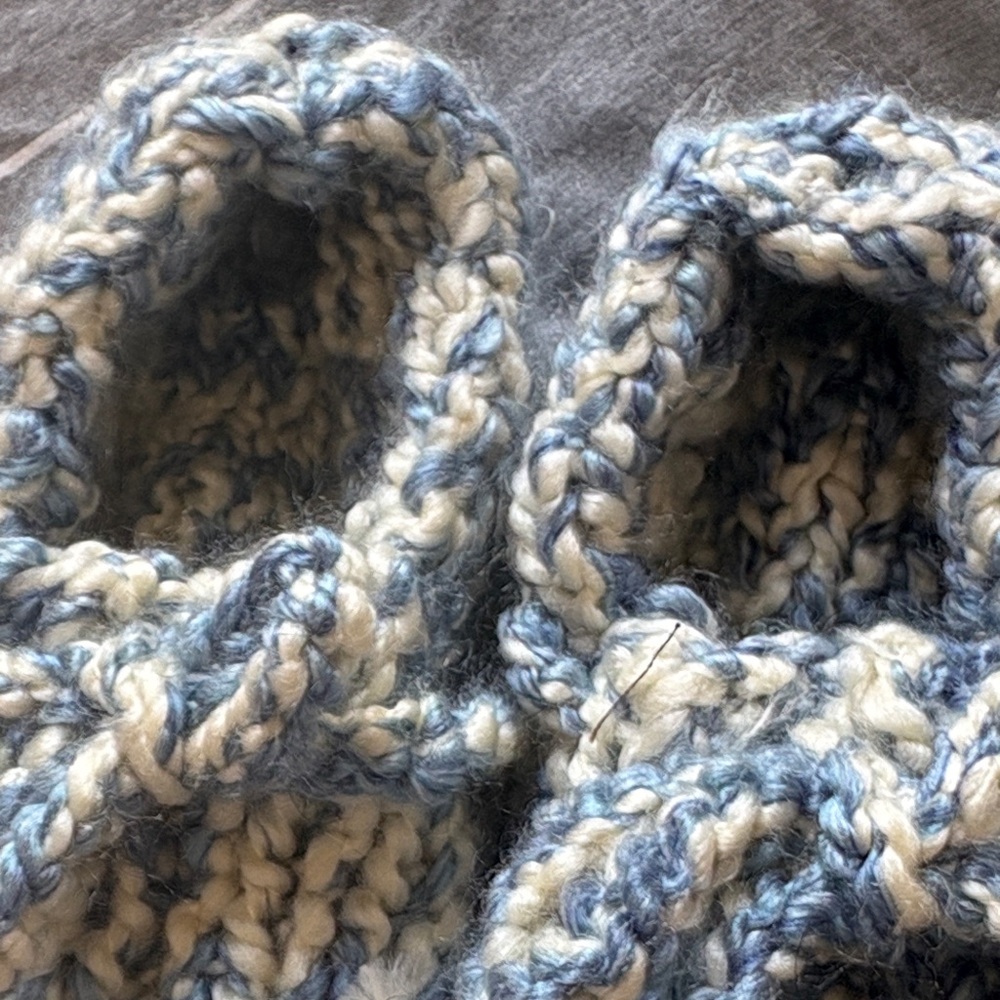 Vintage y2k slippers hand grandma knit one of a kind - Picture 4 of 4